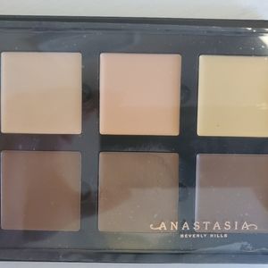 Contour Cream Kit in Light